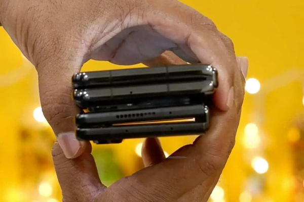 В Galaxy Z Flip 5 будет больше дисплей, а в Fold 5 уменьшится зазор между панелями0
