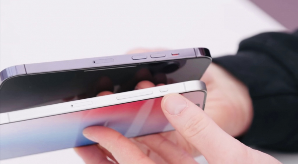 Макет iPhone 15 Ultra показали на видео и сравнили с iPhone 14 Pro Max1