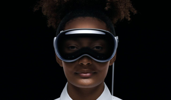 Apple представила очки смешанной реальности Vision Pro0