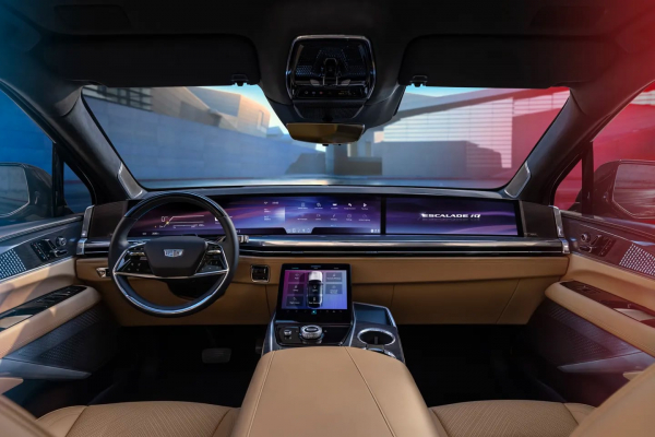 Cadillac представил электрический внедорожник Escalade IQ. Одной зарядки хватит на 720 км7