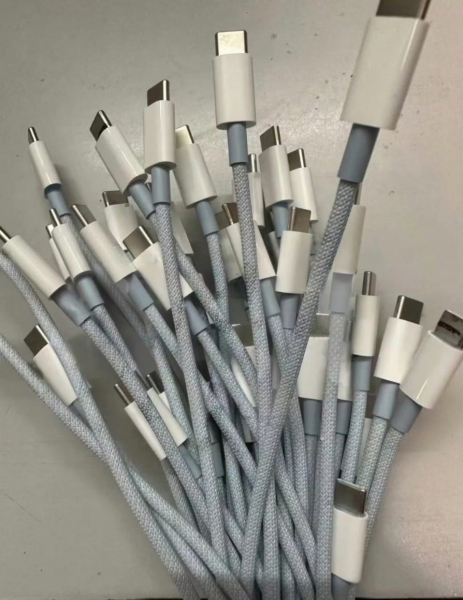 Появились фотографии кабелей USB-C из комплекта iPhone 15. Цветные и плетёные1