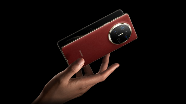 МТС открыла предзаказ складного HUAWEI Mate X6 и наушников FreeBuds Pro 40