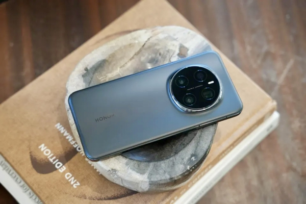 В МТС стартовали продажи нового смартфона HONOR Magic 7 Pro1