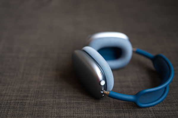 Apple выпустила прошивку для AirPods Max с поддержкой музыки без сжатия0